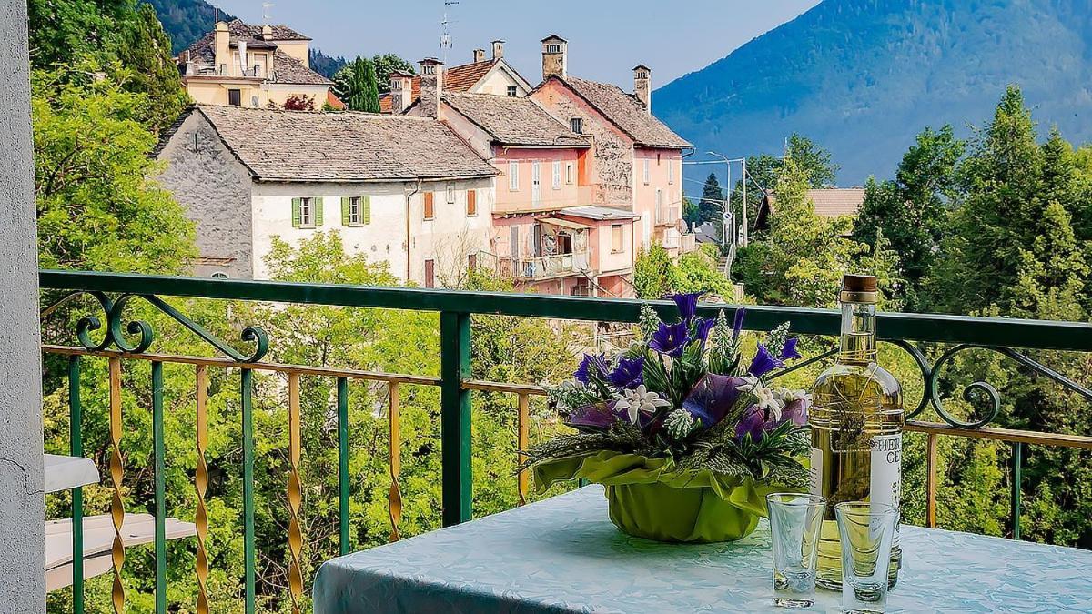 Locanda Marconi Hotel Craveggia Buitenkant foto