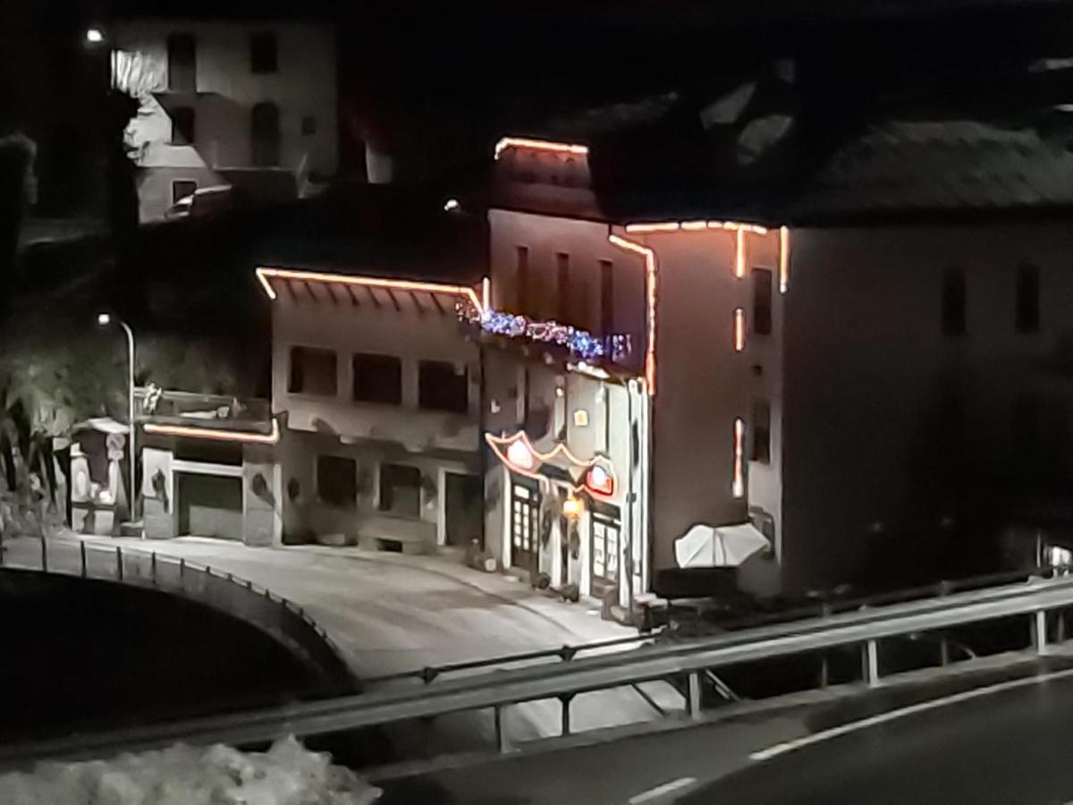 Locanda Marconi Hotel Craveggia Buitenkant foto